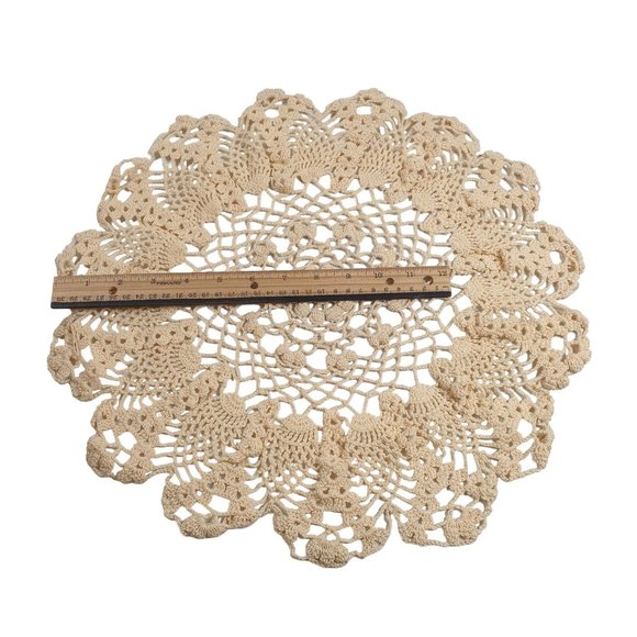 Handmade Doily Crochet Floral End Table 17" Vintage Nana Grandma Lace Cream - Picture 2 of 5
